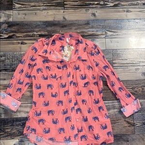 NWT women’s Red Camel button up elephant pattern shirt size medium